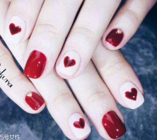 新年美甲圖片2018 從指尖開始驚艷 新年美甲圖片2018 從指尖開始驚艷