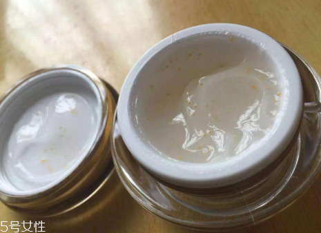 20到30歲用什么眼霜好 對(duì)抗初老癥最重要 20到30歲用什么眼霜好 對(duì)抗初老癥最重要