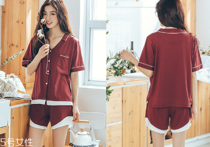 平胸穿什么睡衣好看 沒有這三款怎么行 平胸穿什么睡衣好看 沒有這三款怎么行