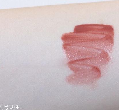 美康粉黛和稚優(yōu)泉唇釉哪個(gè)好 國(guó)產(chǎn)唇釉大pk