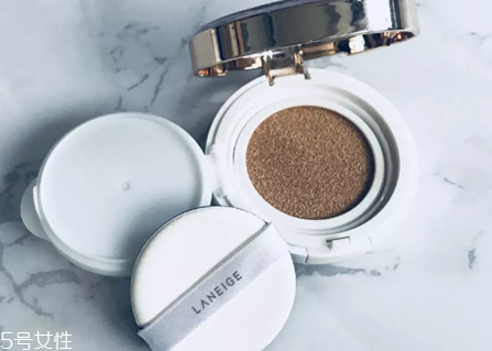 愛(ài)敬氣墊和蘭芝哪個(gè)好 愛(ài)敬氣墊和蘭芝氣墊的區(qū)別 愛(ài)敬氣墊和蘭芝哪個(gè)好 愛(ài)敬氣墊和蘭芝氣墊的區(qū)別