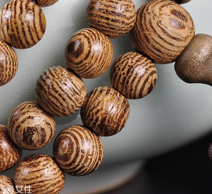 雞翅木手串一般多少錢 價格不算太貴 雞翅木手串一般多少錢 價格不算太貴