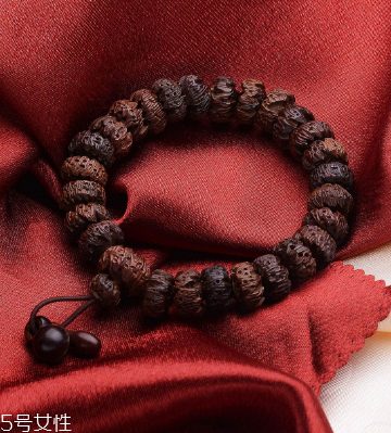 桃木手串怎么盤 這樣做絕對不會錯 桃木手串怎么盤 這樣做絕對不會錯