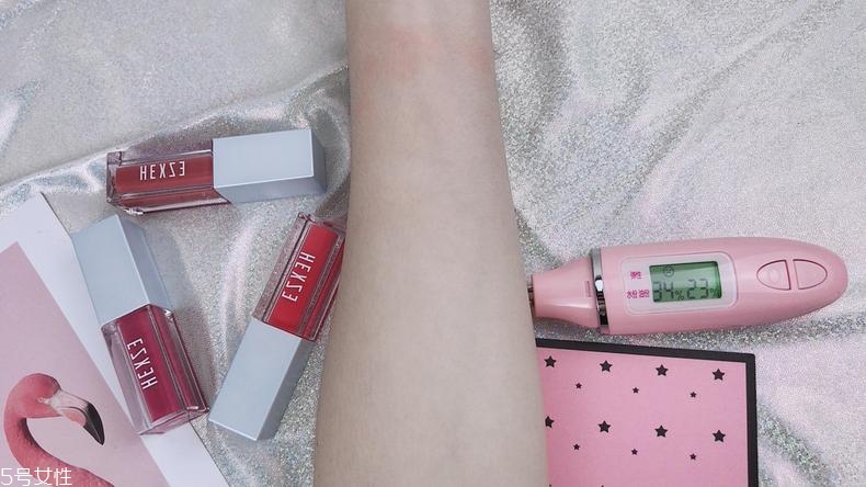 韓熙貞唇釉怎么樣 簡單打造光感玻璃唇 韓熙貞唇釉怎么樣 簡單打造光感玻璃唇