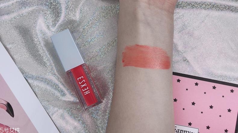 韓熙貞唇釉怎么樣 簡單打造光感玻璃唇 韓熙貞唇釉怎么樣 簡單打造光感玻璃唇