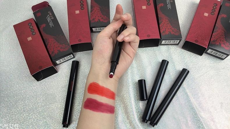 美康粉黛和稚優(yōu)泉唇釉哪個(gè)好 國(guó)產(chǎn)唇釉大pk