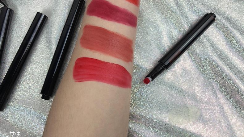 美康粉黛和稚優(yōu)泉唇釉哪個(gè)好 國(guó)產(chǎn)唇釉大pk