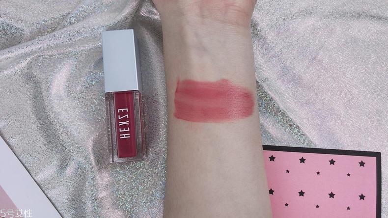 韓熙貞唇釉怎么樣 簡單打造光感玻璃唇 韓熙貞唇釉怎么樣 簡單打造光感玻璃唇