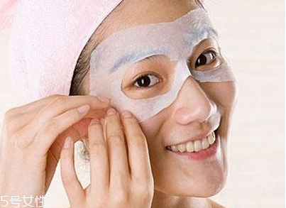 眼膜在護(hù)膚的哪個步驟 眼膜使用順序 眼膜在護(hù)膚的哪個步驟 眼膜使用順序