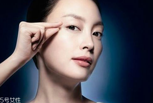 經(jīng)常熬夜用什么眼膜好 抓住時間保留青春 經(jīng)常熬夜用什么眼膜好 抓住時間保留青春