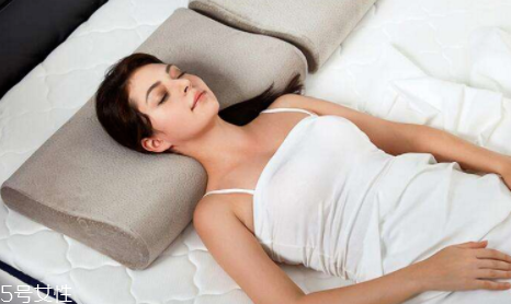 夏天怎么不被曬黑 堅持這4點就夠了 夏天怎么不被曬黑 堅持這4點就夠了