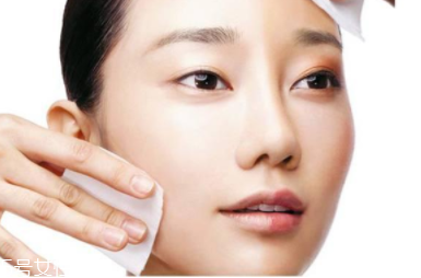 夏天吹空調皮膚會干嗎 做到這幾點就好 夏天吹空調皮膚會干嗎 做到這幾點就好