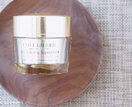 雅詩(shī)蘭黛萬能面霜適合年齡 雅詩(shī)蘭黛萬能面霜價(jià)格 雅詩(shī)蘭黛萬能面霜適合年齡 雅詩(shī)蘭黛萬能面霜價(jià)格