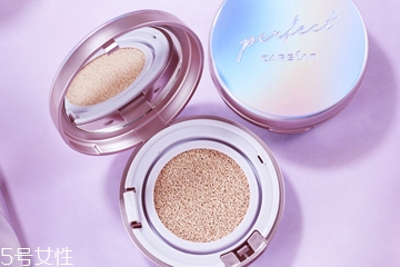 卡姿蘭霧光寶盒色號(hào)怎么選 2種色號(hào)打造霧面肌 卡姿蘭霧光寶盒色號(hào)怎么選 2種色號(hào)打造霧面肌