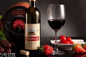 紅酒是酸性還是堿性 酒類中唯一的堿性酒 紅酒是酸性還是堿性 酒類中唯一的堿性酒