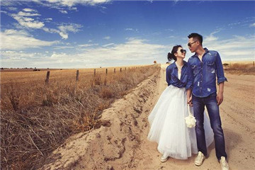 明星穿婚紗的照片 盤點(diǎn)輕巧時尚感婚紗