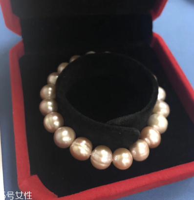 珍珠手鏈對(duì)身體好嗎 很適合女性佩戴 珍珠手鏈對(duì)身體好嗎 很適合女性佩戴