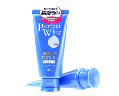 t區(qū)出油用什么洗面奶 面部清潔很關鍵 t區(qū)出油用什么洗面奶 面部清潔很關鍵