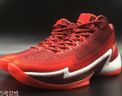 李寧空襲4測(cè)評(píng) 國(guó)產(chǎn)籃球鞋的經(jīng)典 李寧空襲4測(cè)評(píng) 國(guó)產(chǎn)籃球鞋的經(jīng)典