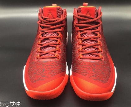 李寧空襲4測(cè)評(píng) 國(guó)產(chǎn)籃球鞋的經(jīng)典 李寧空襲4測(cè)評(píng) 國(guó)產(chǎn)籃球鞋的經(jīng)典