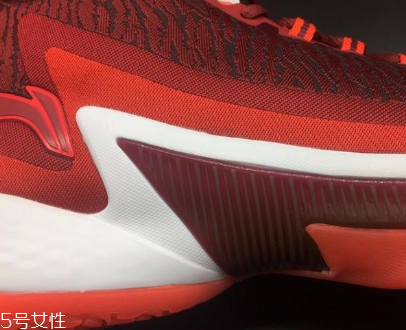 李寧空襲4測(cè)評(píng) 國(guó)產(chǎn)籃球鞋的經(jīng)典 李寧空襲4測(cè)評(píng) 國(guó)產(chǎn)籃球鞋的經(jīng)典