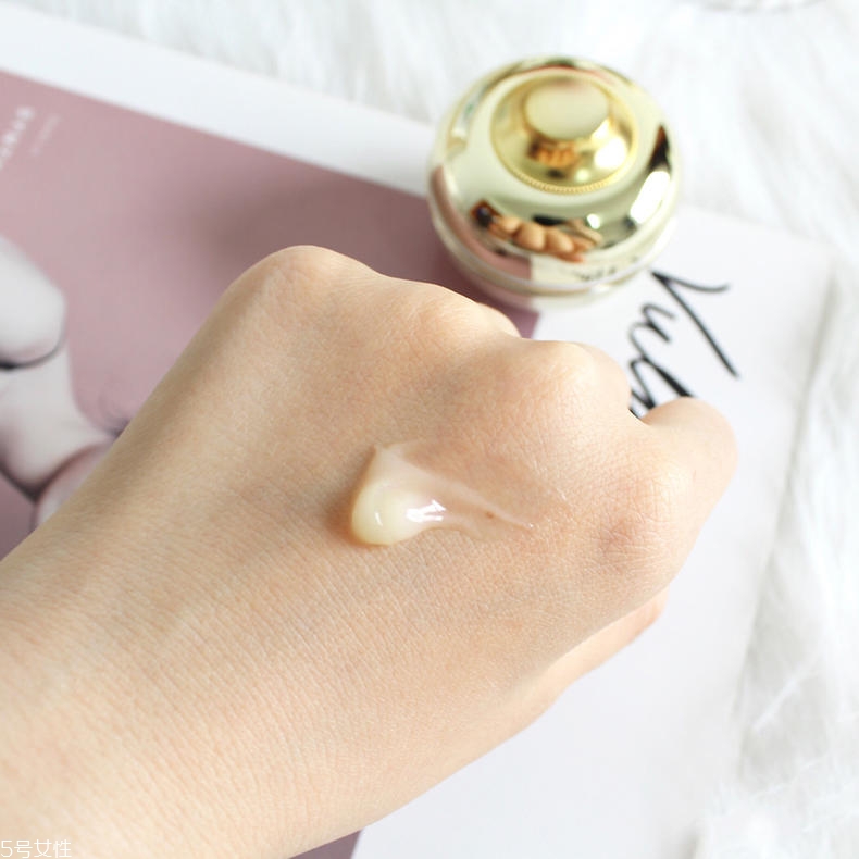 2022最好的提拉緊致眼皮眼霜 6款眼霜讓眼睛水汪汪 2022最好的提拉緊致眼皮眼霜 6款眼霜讓眼睛水汪汪