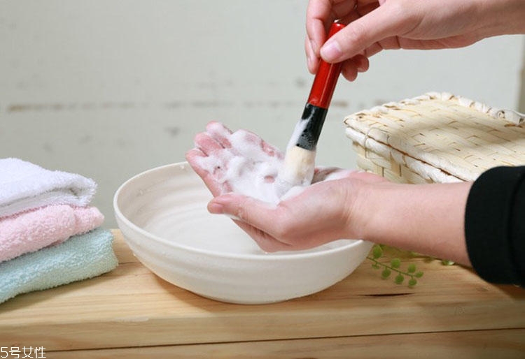 底妝工具有哪些 最全的底妝知識在這里 底妝工具有哪些 最全的底妝知識在這里