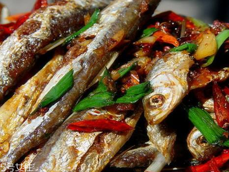 刁子魚刺多嗎 刺有點(diǎn)小多 刁子魚刺多嗎 刺有點(diǎn)小多