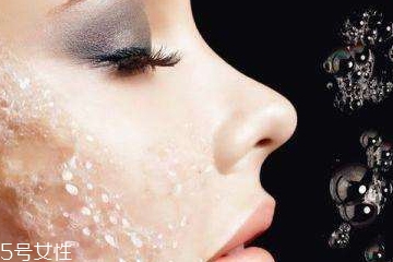 混合性皮膚用什么去角質(zhì)產(chǎn)品 t區(qū)和兩頰要分開(kāi) 混合性皮膚用什么去角質(zhì)產(chǎn)品 t區(qū)和兩頰要分開(kāi)