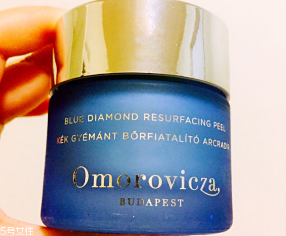 干敏皮膚用什么去角質(zhì)產(chǎn)品 這2類(lèi)產(chǎn)品溫和安全