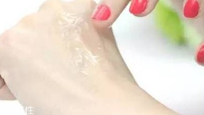 干敏皮膚用什么去角質(zhì)產(chǎn)品 這2類(lèi)產(chǎn)品溫和安全