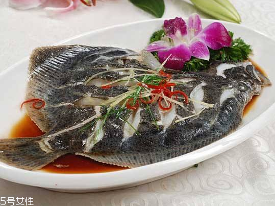 多寶魚有魚鱗嗎 不多但是有 多寶魚有魚鱗嗎 不多但是有