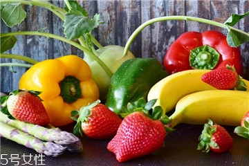 蔬菜水果的顏色就能看出營(yíng)養(yǎng)價(jià)值