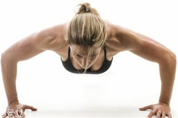 經(jīng)常做俯臥撐有什么好處 俯臥撐時間間隔 經(jīng)常做俯臥撐有什么好處 俯臥撐時間間隔