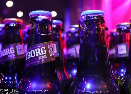 啤酒是碳酸飲料嗎 屬于這個(gè)類(lèi)別 啤酒是碳酸飲料嗎 屬于這個(gè)類(lèi)別