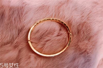 鈦鋼手鐲一般多少錢(qián) 不同品牌價(jià)位不同