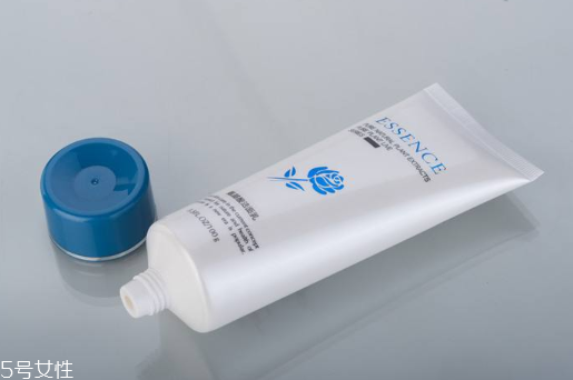 氨基酸洗面奶是無泡的嗎 這絕對(duì)是大誤解