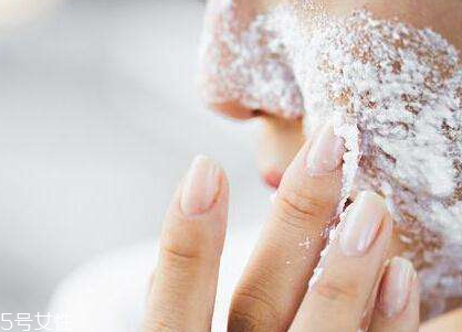 去角質(zhì)早上好還是晚上好 這個沒有具體要求 去角質(zhì)早上好還是晚上好 這個沒有具體要求