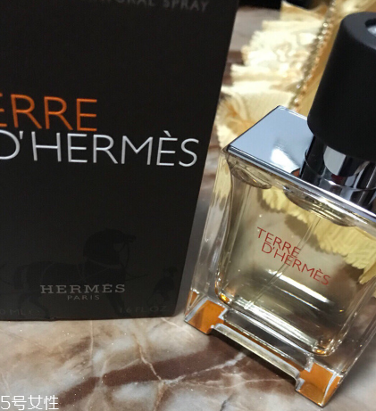 男士香水哪個(gè)好聞 讓你的鼻子瞬間高潮 男士香水哪個(gè)好聞 讓你的鼻子瞬間高潮