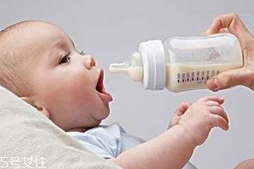 如何預(yù)防寶寶吐奶?寶寶打嗝怎么辦? 如何預(yù)防寶寶吐奶?寶寶打嗝怎么辦?