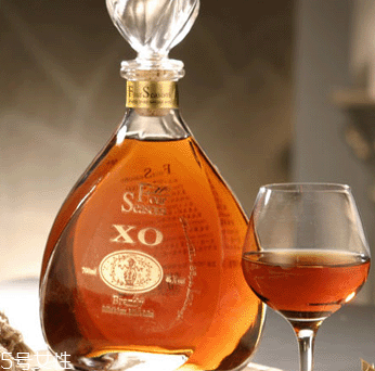 白蘭地怎么喝 這4個(gè)方法都值得嘗試 白蘭地怎么喝 這4個(gè)方法都值得嘗試