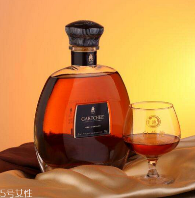 白蘭地一瓶多少錢 愛(ài)酒人士必看