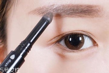 為什么自己化妝不好看 4種錯(cuò)誤影響你的顏值 為什么自己化妝不好看 4種錯(cuò)誤影響你的顏值