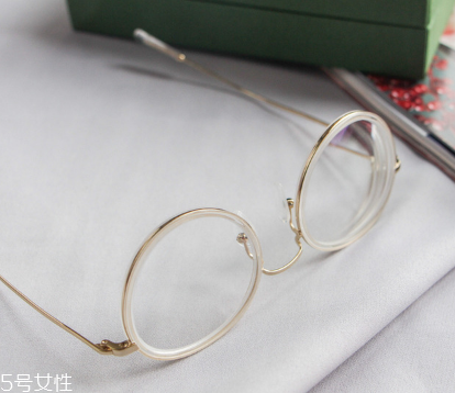 近視眼鏡一般多少錢 眼鏡價(jià)位很重要 近視眼鏡一般多少錢 眼鏡價(jià)位很重要