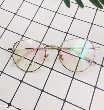 近視眼鏡越貴越好嗎 價格不是唯一要素 近視眼鏡越貴越好嗎 價格不是唯一要素