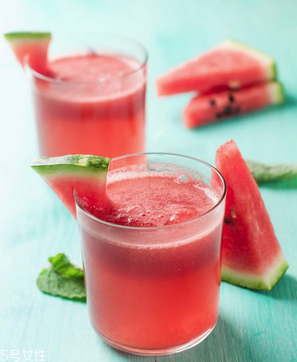 西瓜汁是怎樣榨的 這樣榨最好喝 西瓜汁是怎樣榨的 這樣榨最好喝