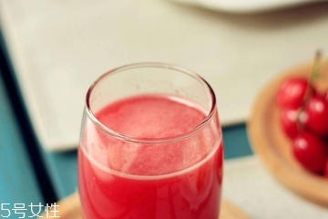 西瓜汁和什么榨才好喝 必看的西瓜汁搭配 西瓜汁和什么榨才好喝 必看的西瓜汁搭配