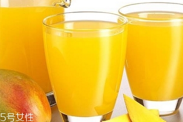 芒果汁弄到白色衣服怎么洗 4個方法來幫你