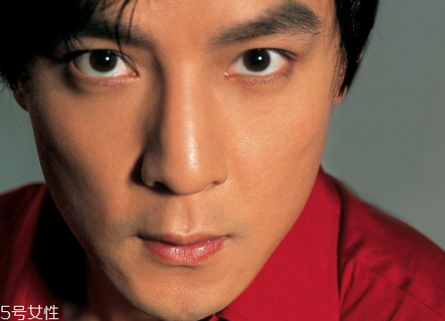 25歲以上男士怎么護(hù)膚 4個(gè)方法避免成老臘肉 25歲以上男士怎么護(hù)膚 4個(gè)方法避免成老臘肉