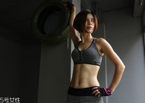 卷腹和仰臥起坐哪個(gè)更適合練腹肌 八塊腹肌鍛煉方法 卷腹和仰臥起坐哪個(gè)更適合練腹肌 八塊腹肌鍛煉方法